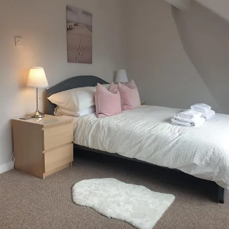 Sunset House - Townhouse Near The Sea Sleeps 8 *