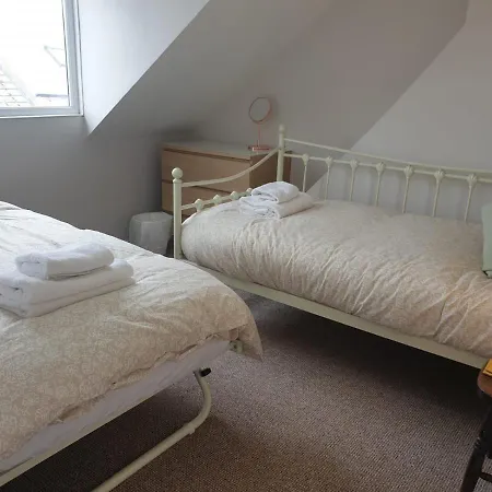 度假居 Sunset House - Townhouse Near The Sea Sleeps 8 惠特比