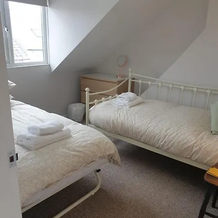 Sunset House - Townhouse Near The Sea Sleeps 8 * 惠特比
