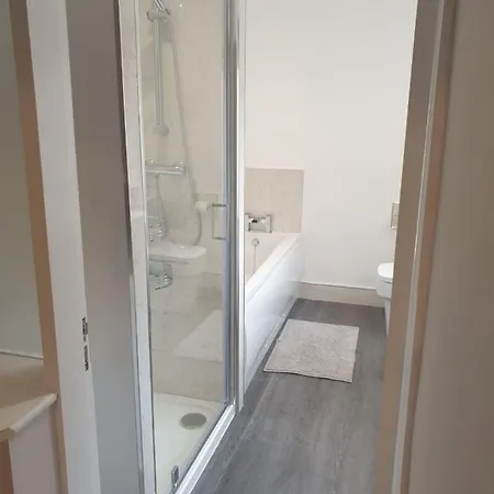 Sunset House - Townhouse Near The Sea Sleeps 8 *